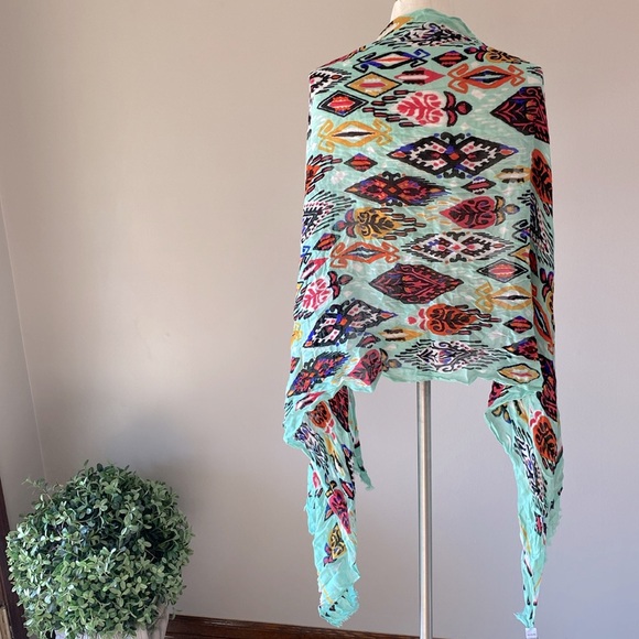 Vera Bradley soft fringe scarf Pueblo 💯 viscose multi color Aztec mint green - Picture 5 of 17